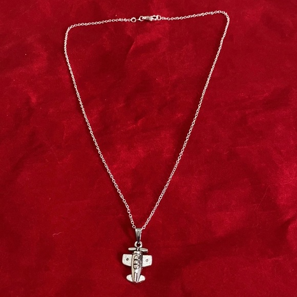 Airplane Necklace Prop - Picture 4 of 8